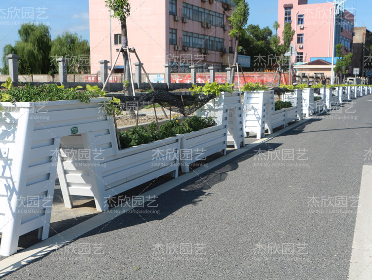 白色鋁合金花箱摩登大道