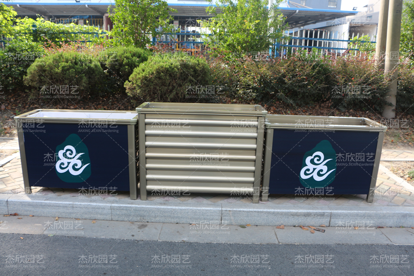 戶外要使用多年的花箱，應(yīng)該選擇什么材質(zhì)？