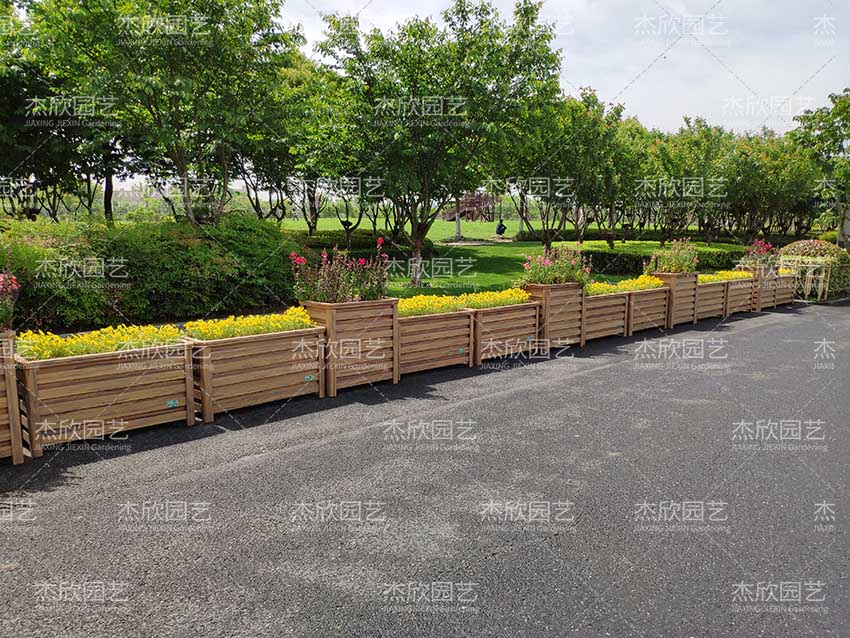 道路隔離長(zhǎng)條花箱浙江案例