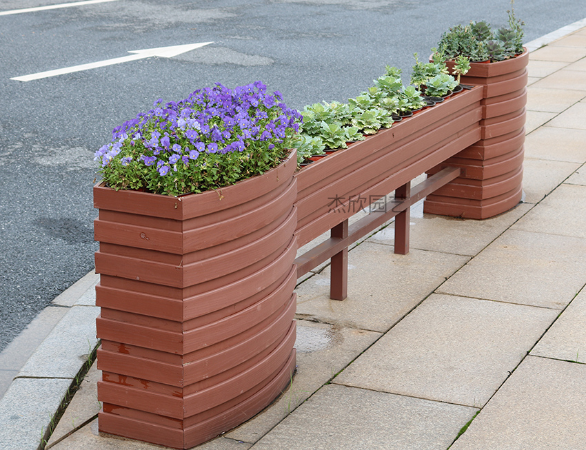 PVC花箱好還是鋁合金花箱好？