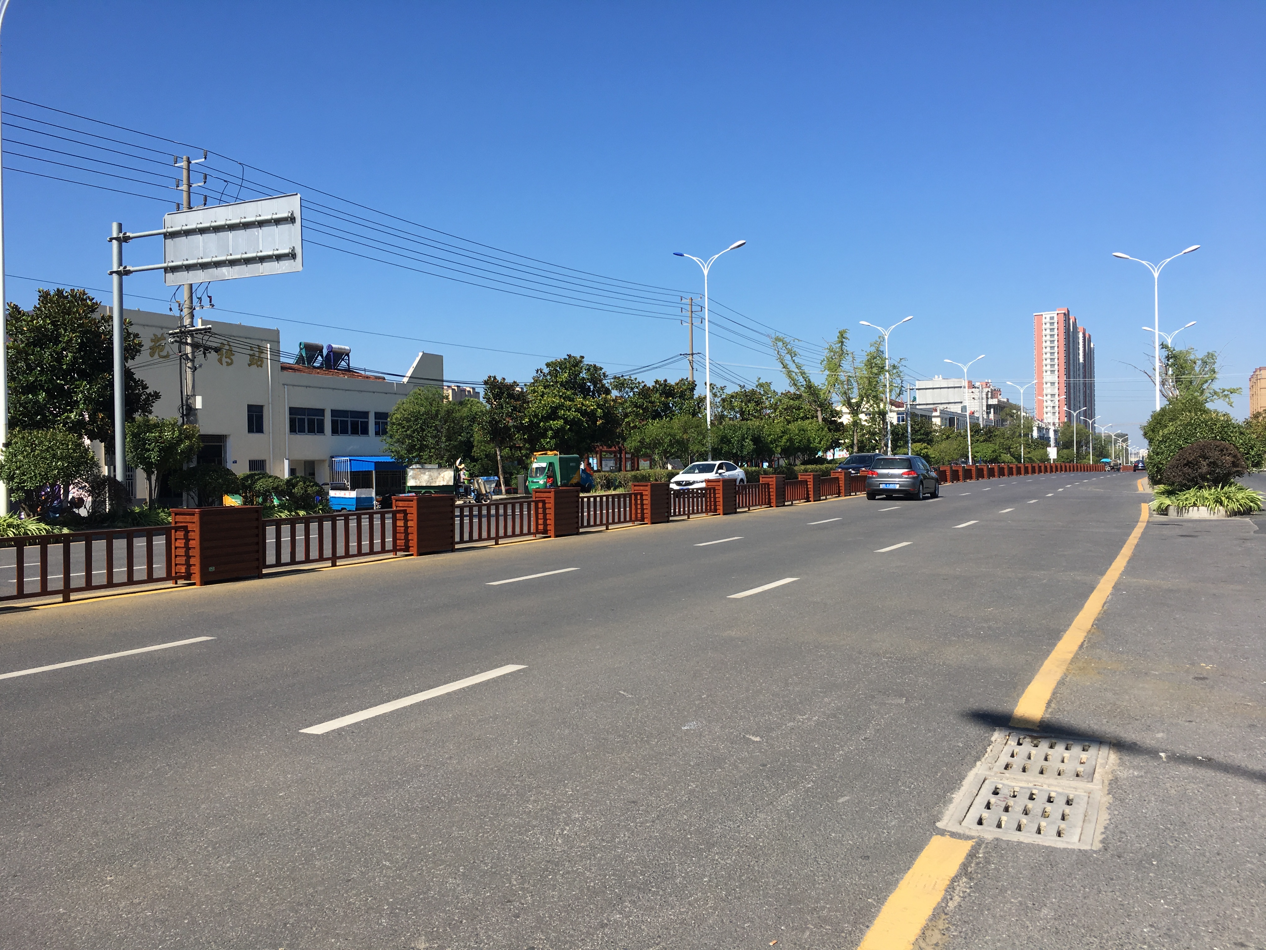 花箱道路護(hù)欄有哪些場景效果？