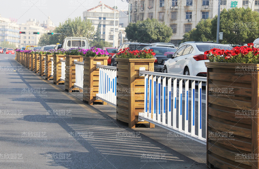 道路隔離花箱護(hù)欄款式集合！